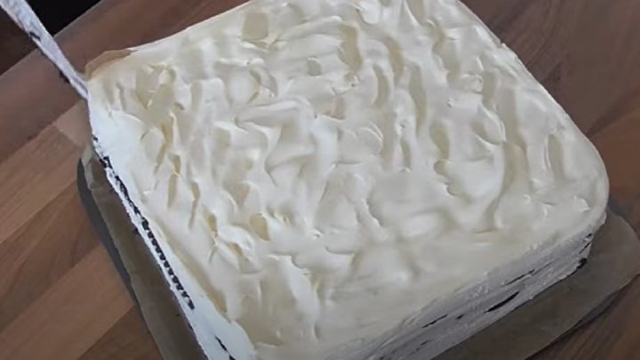 Nepečené likérové řezy se sušenkami