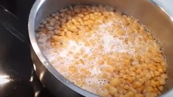 Domácí škvarkové sádlo ze 3 ingrediencí