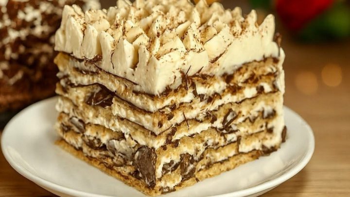 Ořechové řezy s čokoládou a krémem Ořechové řezy s čokoládou a krémem