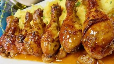 Kuřecí paličky na česneku a másle