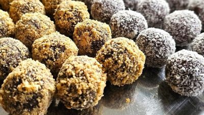 Makové kuličky s ořechy a kokosem