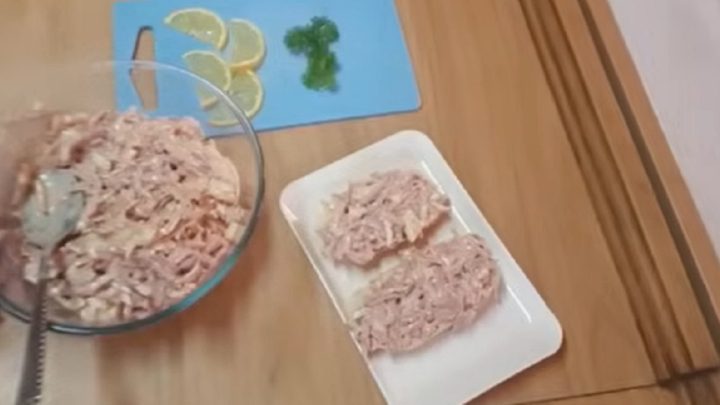 Sloní žrádlo na chlebíčky se salámem