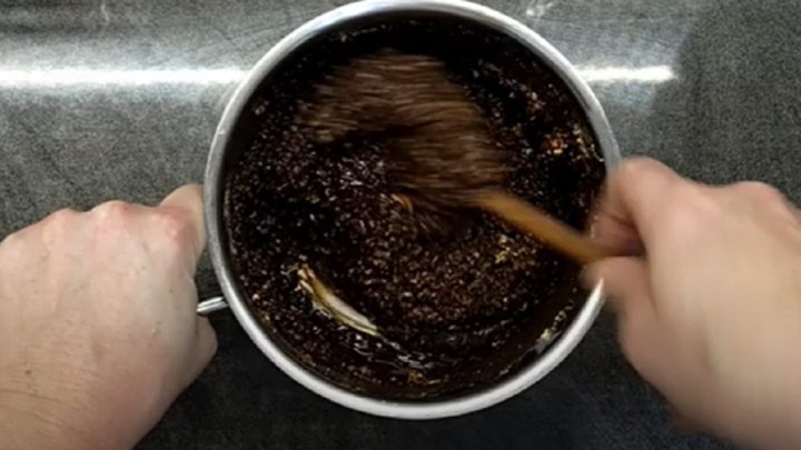 Ořechové kuličky v čokoládě s pistáciemi