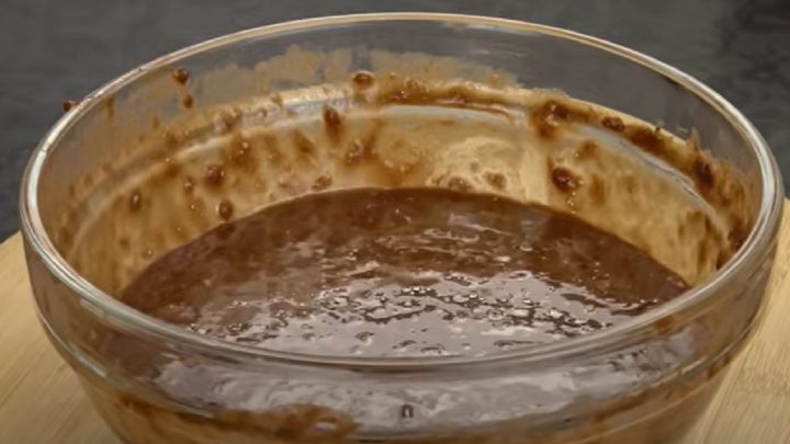 Ovesný koláč s banánem a čokoládou