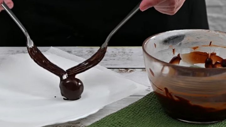 Domácí Mozartovy koule s ořechy