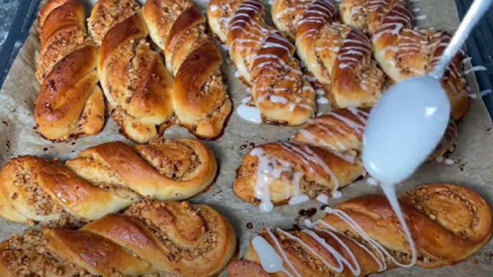 Ořechové spirálky z kynutého těsta