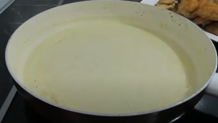 Kuřecí plátky v česnekové omáčce