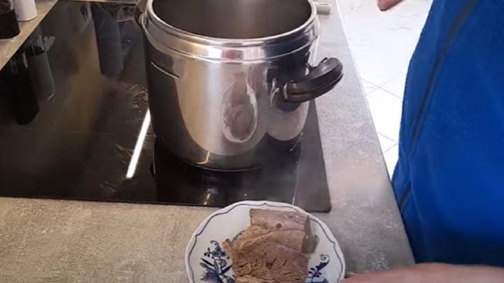 Rajská omáčka s hovězím masem a zeleninou