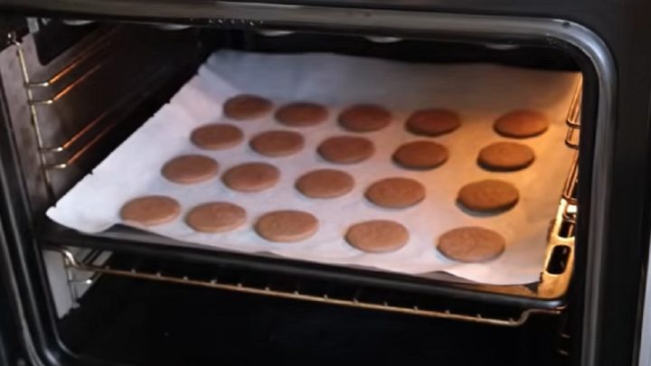 Falešné išelské dortíčky bez ořechů