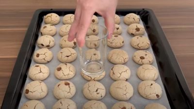 Rychlé sušenky s čokoládou a ořechy