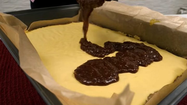 Ořechové měsíčky s čokoládovou polevou