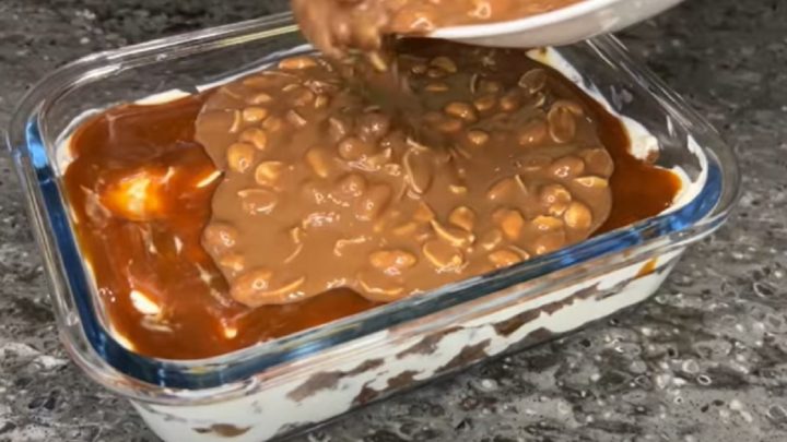 Domácí Snickers s karamelem a arašídy