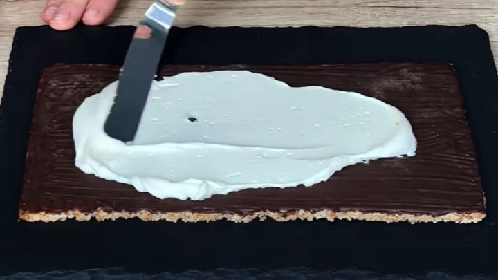 Ořechové řezy s čokoládou a krémem