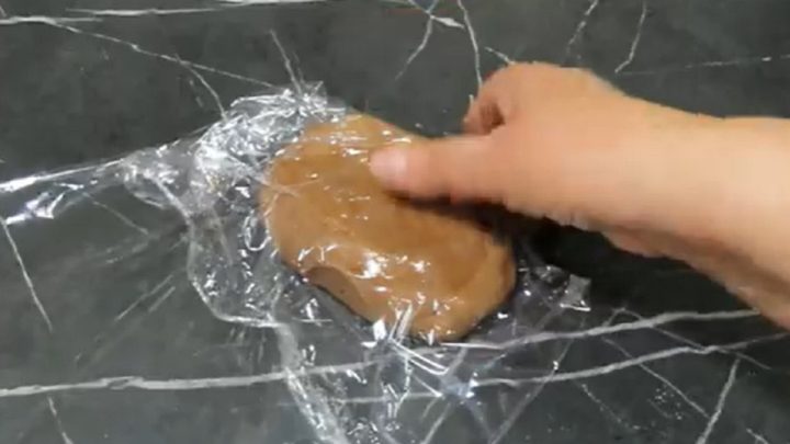 Kuličky s kokosovou náplní a čokoládou