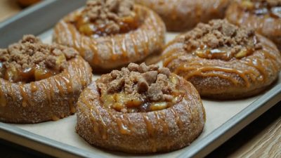 Skořicové sušenky s jablečnou náplní