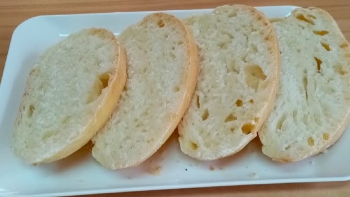 Nadýchané máslové veky z kynutého těsta