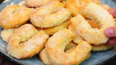 Podkovy z kefírového těsta s vanilkou