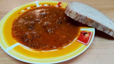 Labužnický guláš z hovězího s feferonkou