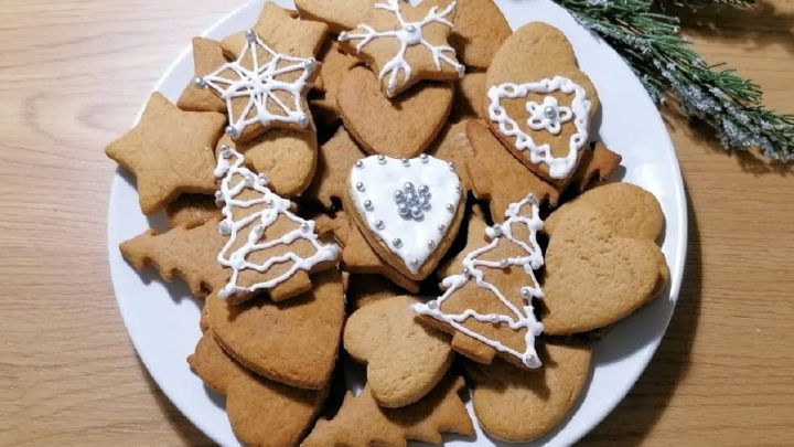 Vánoční medovníčky se skořicí Vánoční medovníčky se skořicí