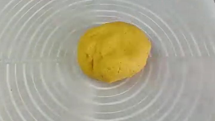 Linecké kytičky s pomerančovou náplní