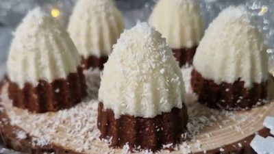 Zasněžené stromečky s kokosem