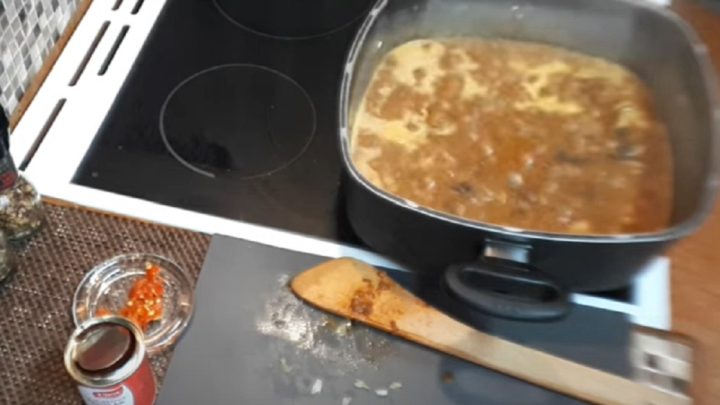 Labužnický guláš z hovězího s feferonkou