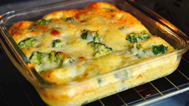 Zapečená brokolice s vejci a sýrem Zapečená brokolice s vejci a sýrem