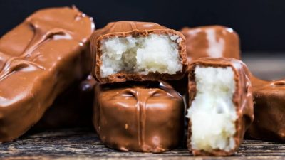 Bounty válečky s kokosem a čokoládou