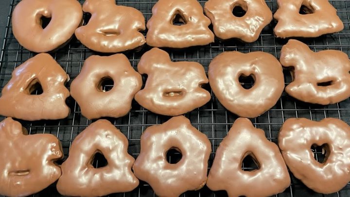 Měkké perníčky v čokoládě s mandlemi Měkké perníčky v čokoládě s mandlemi