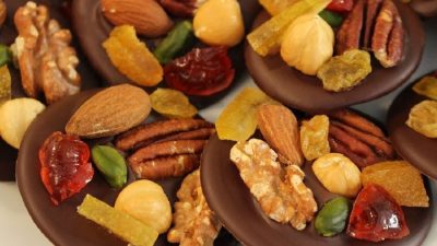 Čokoládky s ořechy a kandovaným ovocem