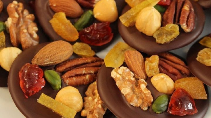 Čokoládky s ořechy a kandovaným ovocem