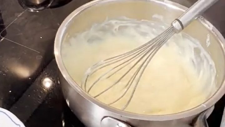 Žloutkový krém s griliášem a vanilkou