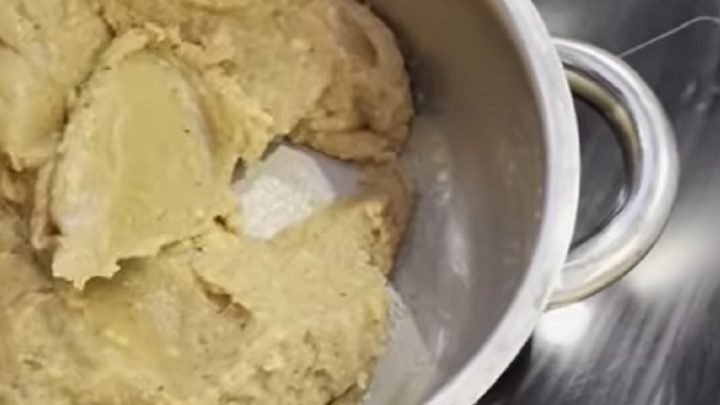 Křehké košíčky s ořechovou náplní