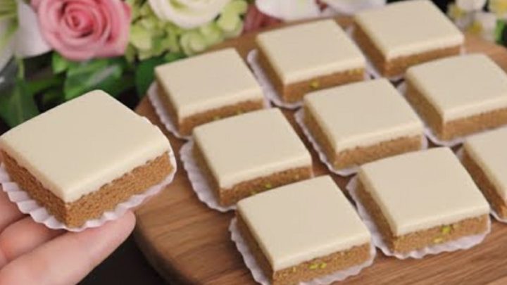 Krupicové kostičky s bílou čokoládou Krupicové kostičky s bílou čokoládou