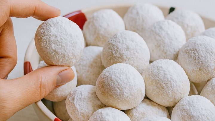 Křehké sněhové koule s vanilkou Křehké sněhové koule s vanilkou