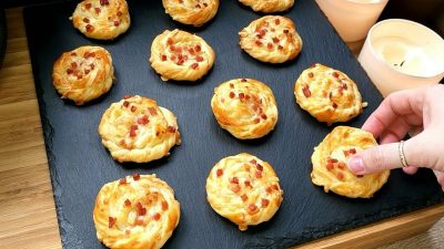 Růžičky z listového těsta se šunkou