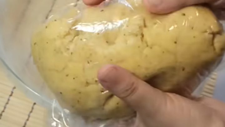 Polomáčená kolečka s mandlemi