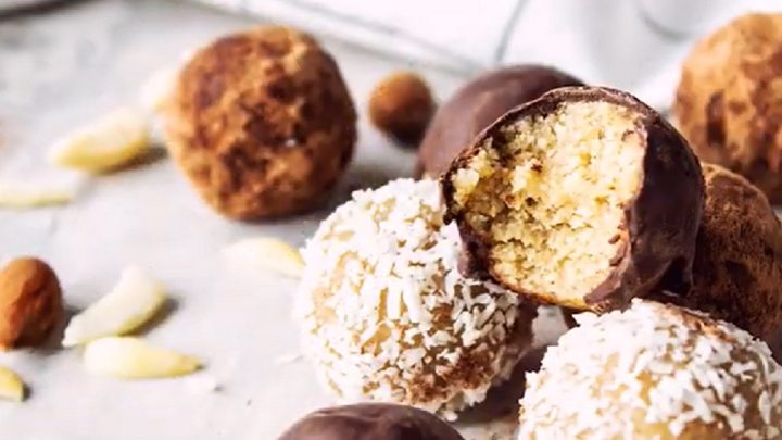 Zdravé marcipánové kuličky s čokoládou