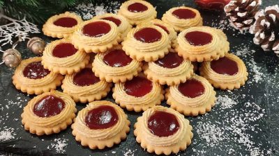 Marcipánové věnečky s marmeládou