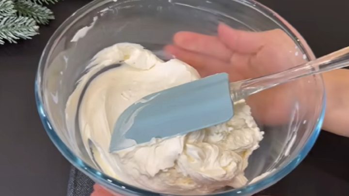 Vánoční nepečená střecha s piškoty