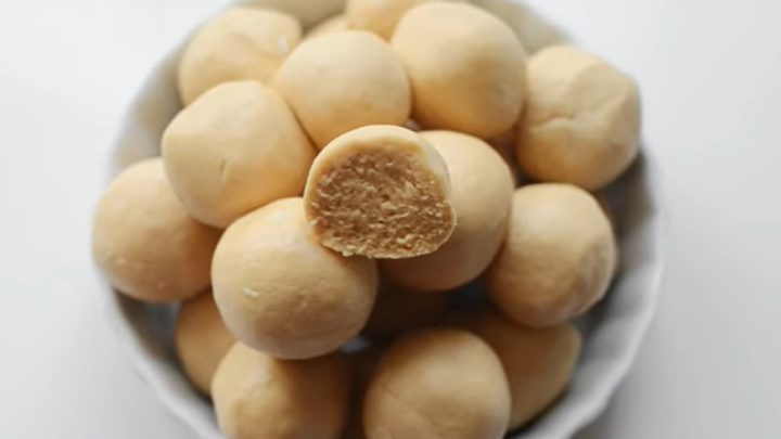 Arašídové kuličky s vanilkovým extraktem