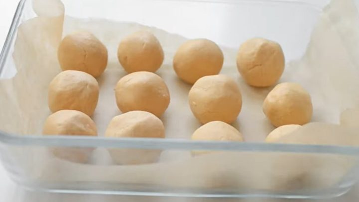 Arašídové kuličky s vanilkovým extraktem