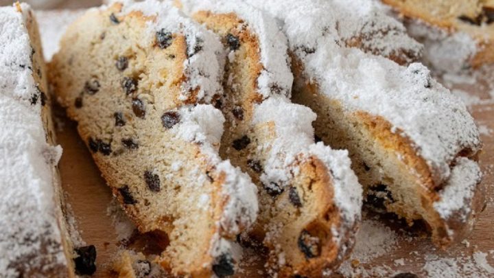 Jednoduchá domácí štola z kynutého těsta