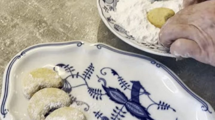 Klasické vanilkové rohlíčky se skořicí