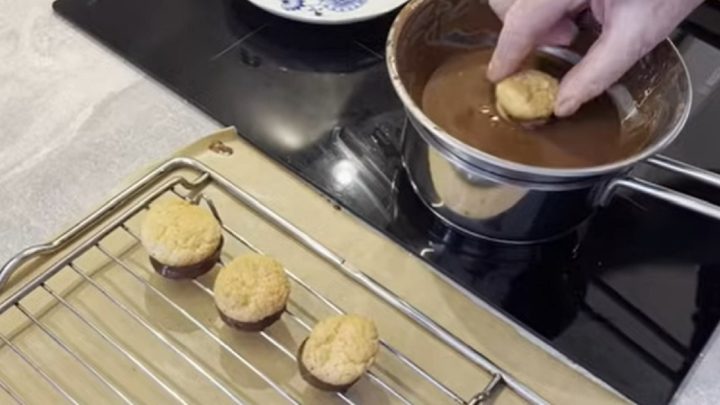 Kokosky s nutellovým krémem a džemem