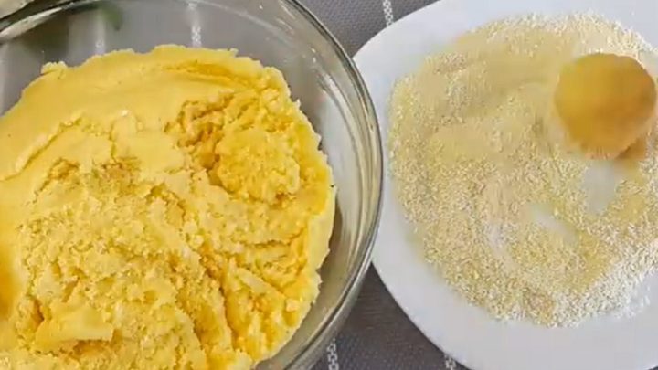 Citrónky v kokosu z jogurtového těsta