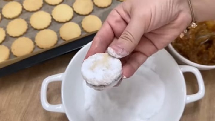 Slepované cukroví bez vajec s džemem