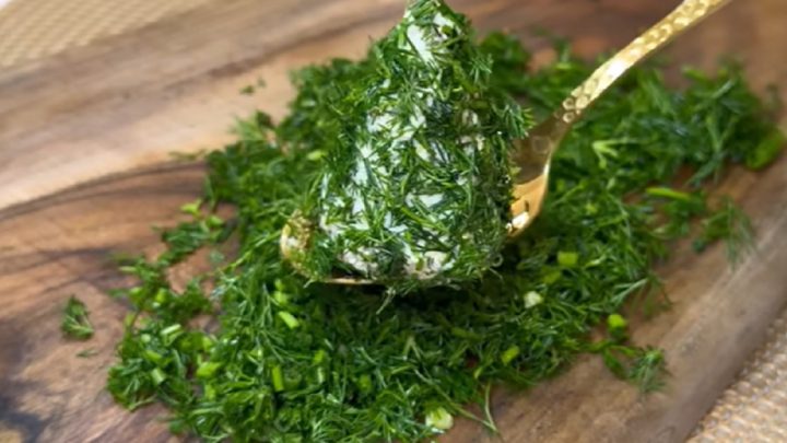 Slané vánoční stromečky s koprem