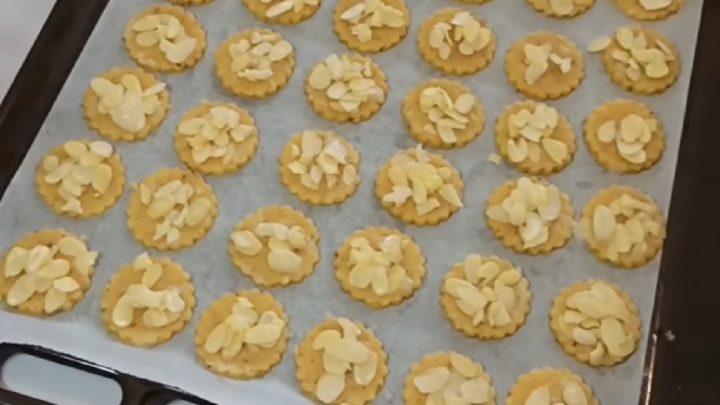 Polomáčená kolečka s mandlemi