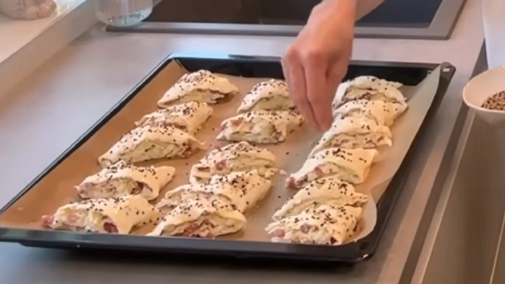 Rychlé sýrové trojúhelníčky se slaninou